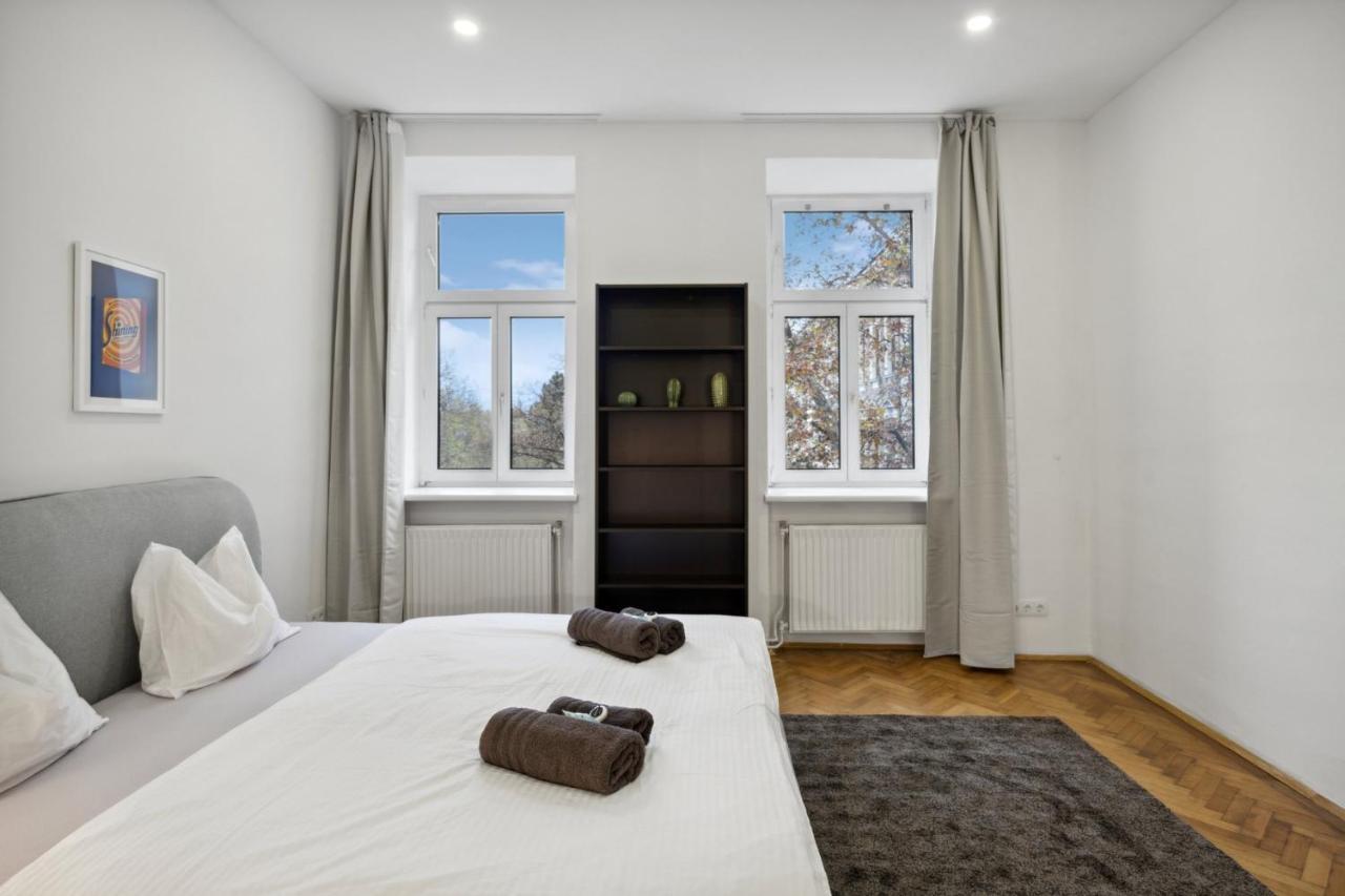 Big Spacious Central Apartment In Vienne Extérieur photo